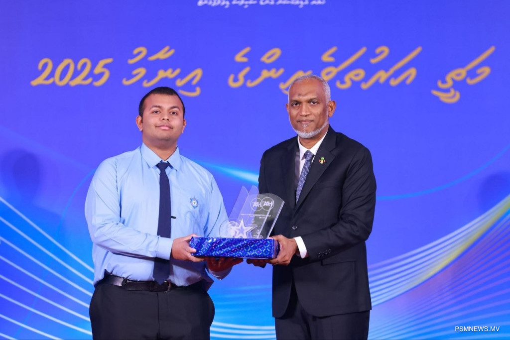 "މަތީ އަރުތަވެރިންގެ އިނާމު 2025"ގެ 5ވަނަ ދަންފަޅި ރައީސް ޝަރަފުވެރިކޮށްދެއްވައިފި