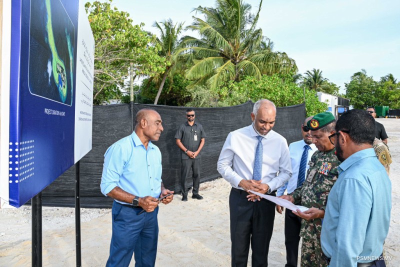 ގިރިފުށި ބިން ހިއްކުމާއި ބަނދަރުގެ މަސައްކަތް ރައީސް ބައްލަވާލައްވައިފި