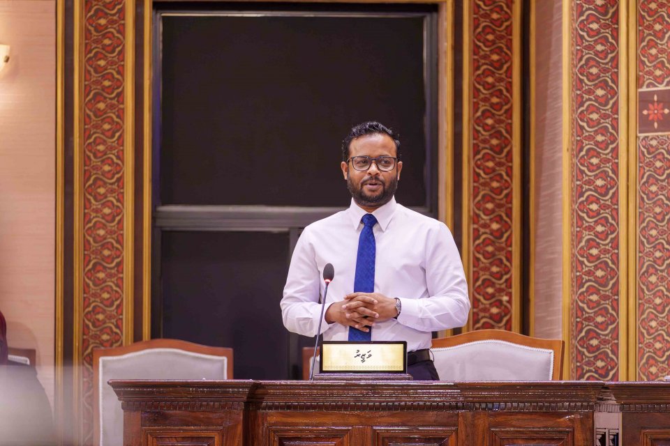 ޗައިނާ ސަރުކާރުގެ އެހީގައި މާލޭގެ ހުރިހާ މަގުތައް ތަރައްގީކުރަނީ