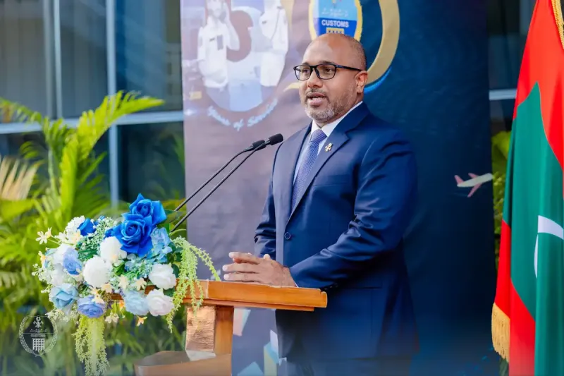 ކުރިއަށް އޮތްތަނުގައި ކަސްޓަމްސްގެ ޚިދުމަތްތައް އިތުރަށް ޑިޖިޓަލައިޒް ކުރެވި، ބޯޑަރުތައް ރައްކާތެރިކަމާއެކު ބެލެހެއްޓުމަށް ކަމަރު ބަންނާނެ: މިނިސްޓަރު އިހުސާން