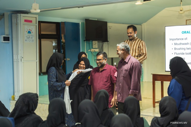 އާކްއާއި ވައިޓަލް ކެއަރ ގުޅިގެން ހެލްތު ސްކްރީނިން ޕްރޮގްރާމެއް