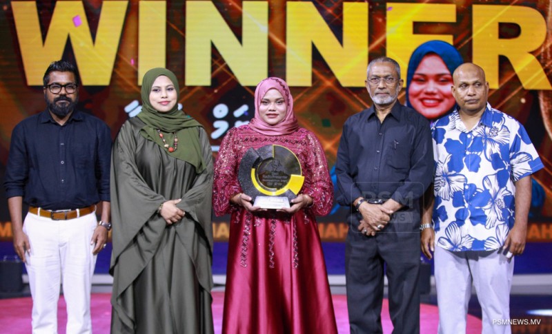 ފޮޓޯ: ބެސްޓް ރޭޑިއޯ ޕްރެޒެންޓަރ ކޮމްޕެޓިޝަންގެ ސީޒަން 7ގެ ވަނަތަކަށް އިނާމް ހަވާލުކުރުން