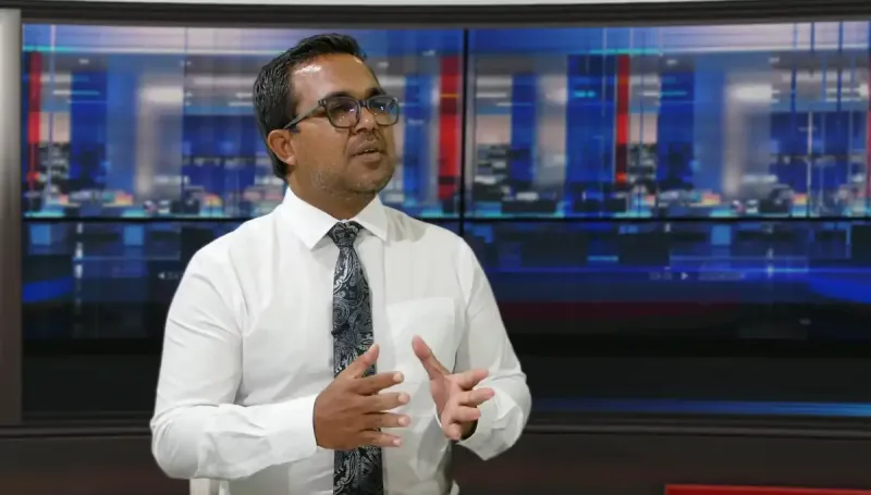 ތައުލީމީ ނިޒާމަށް ބަދަލު ގެންނަކަމުގައިވާ ނަމަ، ދަރިވަރުން ކިޔަވަން ފެށުމުގެ ކުރިން އެ ބަދަލު އިއުލާންކުރަން ޖެހޭނެ: އިހުސާން
