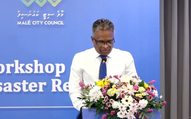 މާލޭ މަގުތަކުގެ 64 އިންސައްތަ ހިއްސާކުރަނީ އުޅަނދުފަހަރު، ތޮއްޖެހުން ކުޑަކުރަން ޖެހޭ: އާޒިމް
