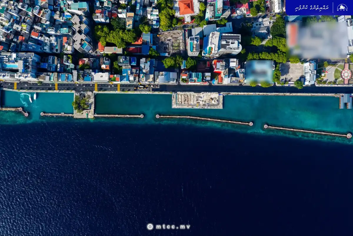ސިފައިންގެ މައި މަރުކަޒު ފެންނަ ގޮތަށް ނަގާފައިވާ ޑްރޯން ފޮޓޯތައް