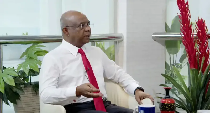 ރާއްޖެއަކީ ވަށައިގެން ފަންގިން ބިތެއް ޖަހާލައިގެން އެކަނިމާއެކަނި އޮވެވޭނެ ޤައުމެއް ނޫން، އަވައްޓެރި ޤައުމުތަކާ އޮންނަ ގުޅުން ބަދަހިކުރަން ޖެހޭނެ: ޝާހިދު