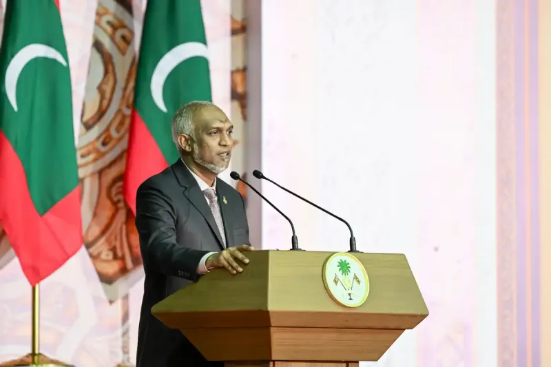 ފޯޅަވަހި ދިވެހިންނާ ހަވާލުކުރެވެން ނެތްނަމަ، މިހާރު އޮތްގޮތަށް ކުރިއަށްދިއުމަކީ މައްސަލައެއް ނޫން: ރައީސް މުއިއްޒު