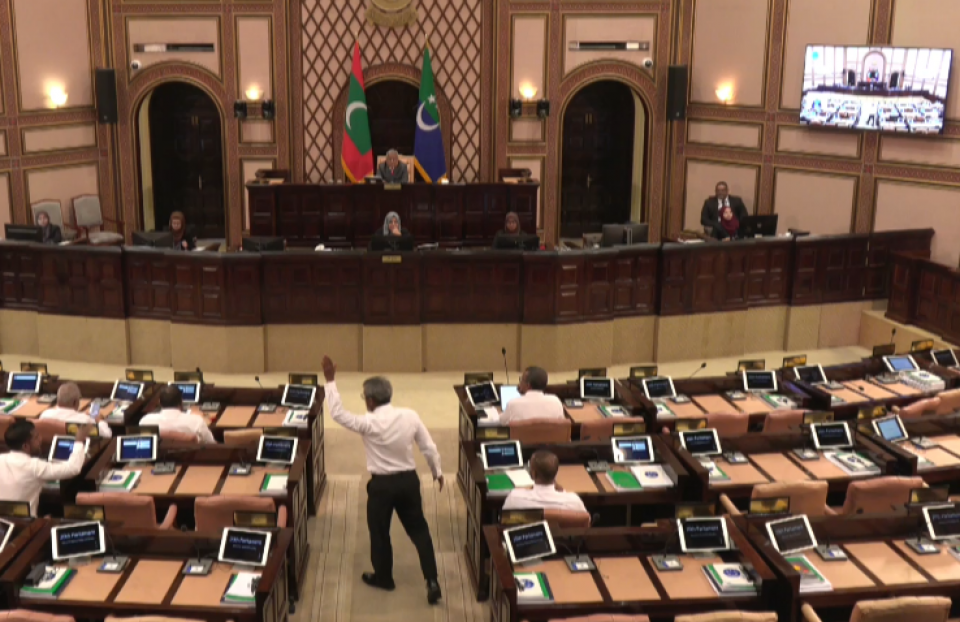 ތިލަފުށިން ކުނބުރުދޫއަށް ކުނި ގެންދާ މައްސަލަ، ޒިޔާދު ތަޅުމުން ބޭރުކޮށްލައިފި