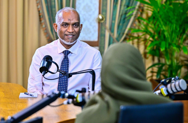 އިންޑަސްޓްރީތަކުގެ މަޝްވަރާ ސީދާ ރައީސަށް ހުށަހެޅޭ ގޮތް ހަދަނީ