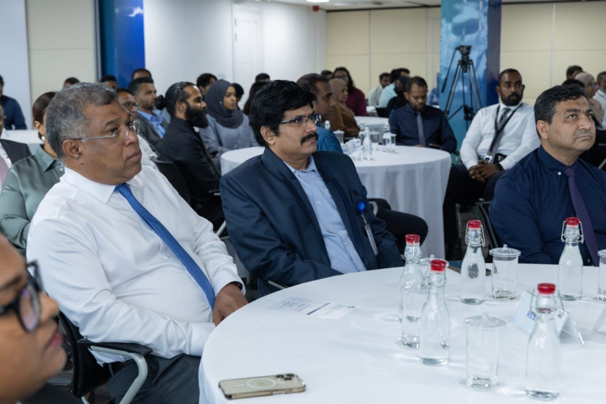ފަވަރަ އާއި ޔޫޕީއައި ގުޅާލައިފި: ދެން ރާއްޖެއިން އިންޑިއާއަށް ސިކުންތުކޮޅެއް ތެރޭ ފައިސާ ފޮނުވޭނެ