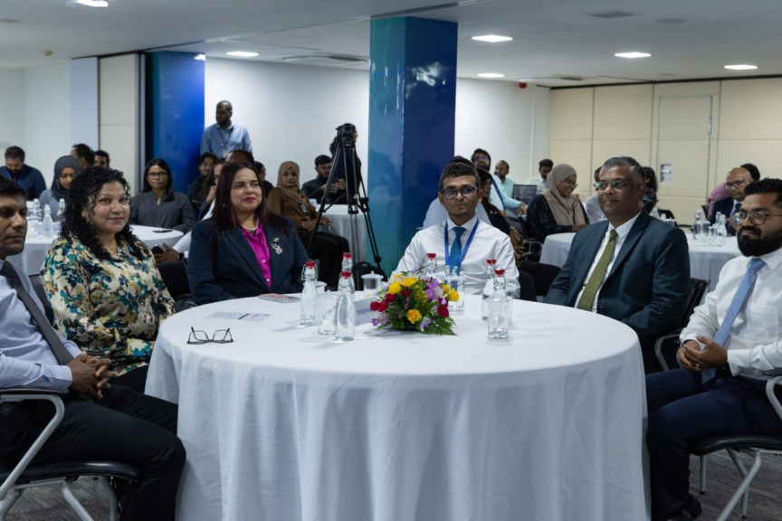 ފަވަރަ އާއި ޔޫޕީއައި ގުޅާލައިފި: ދެން ރާއްޖެއިން އިންޑިއާއަށް ސިކުންތުކޮޅެއް ތެރޭ ފައިސާ ފޮނުވޭނެ