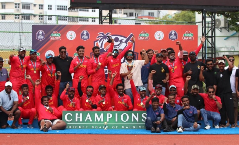 ހަތް ވިކެޓުން ބީޖީ ބަލިކޮށް، ޗެމްޕިއަންކަން އަނަކީ ސްޕޯޓްސްއަށް