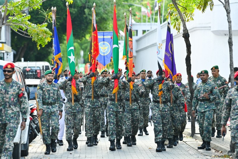 ސިފައިންނާއި ކެޑޭޓުންގެ ޝަރަފުގެ ހިނގާލުން ބުރާސްފަތިދުވަހު