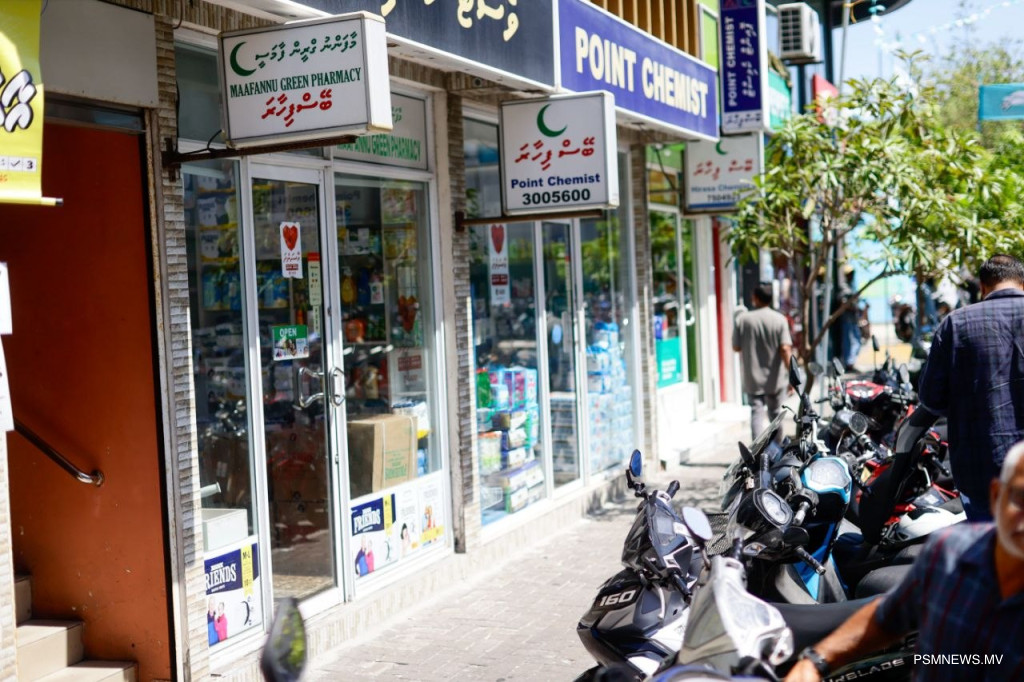 ހުއްދަ ނެތި އޮންލައިންކޮށް އަދި އާއްމު ފިހާރަތަކުން ބޭސް ވިއްކުން މަނާ