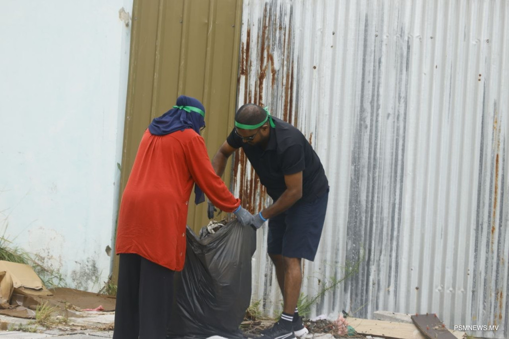 "މަދިރިން ރައްކާ" ކެމްޕެއިންގެ ދަށުން ހުޅުމާލޭގައި ސާފުކުރުމުގެ ހަރަކާތެއް