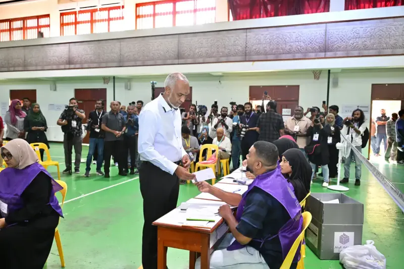 އޭޕްރީލް މަހު އޮތް އިންތިޚާބުތަކުގައި ވޯޓަކަށް 3،000 އާއި 10،000ރ. އާ ދެމެދުގެ ރިޝްވަތު ހުށަހެޅި، ޕީއެސްއެމް ވަކިފަރާތަކަށް ޖެހި، ދައުލަތުގެ ވަސީލަތްތައް ނަހަމަގޮތުގައި ބޭނުންކުރި: ޓްރާންސްޕޭރަންސީ
