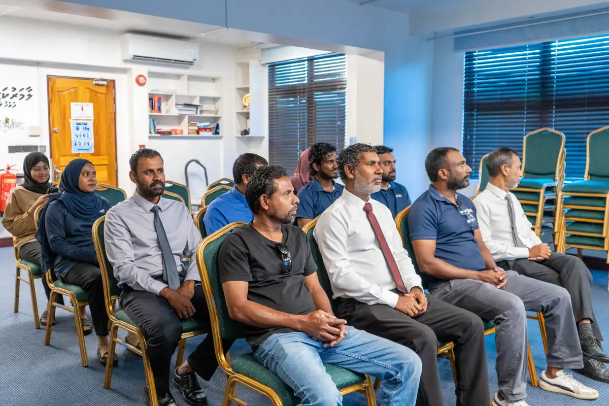 ލޯކަލް ގަވަރމަންޓް އޮތޯރިޓީގެ ބޯޑަށް ކައުންސިލްރުންނާއި އަންހެނުންގެ ތަރައްޤީއަށް މަސައްކަތްކުރާ ކޮމިޓީގެ ރައީސުންގެ ތެރެއިން މެންބަރުން ހޮވުމަށް ބާއްވާ އިންތިޚާބު 2026 އަށް ކުރިމަތިލި ކެންޑިޑޭޓުންގެ ގުރުއަތުނެގުމާއި ނަން ތަރުތީބުކުރުމަށް ބޭއްވުނު ހަފްލާގެ ތެރެއިން