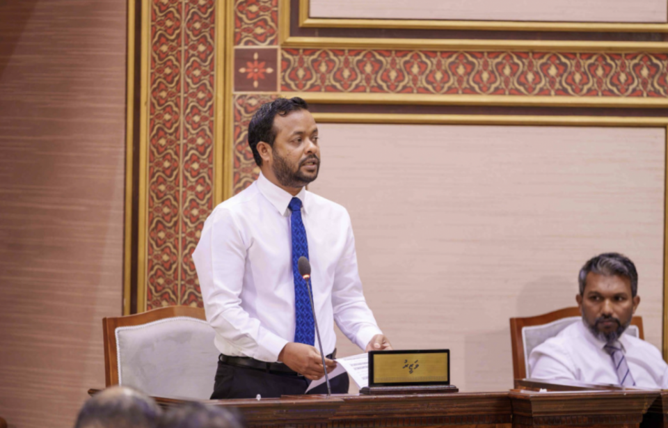 އެމްޑީޕީ ސަރުކާރުން ފަށާފައި ހުރި މަސައްކަތްތައް ޖެހުނީ އަލުންފަށަން: މުއްޠަލިބު