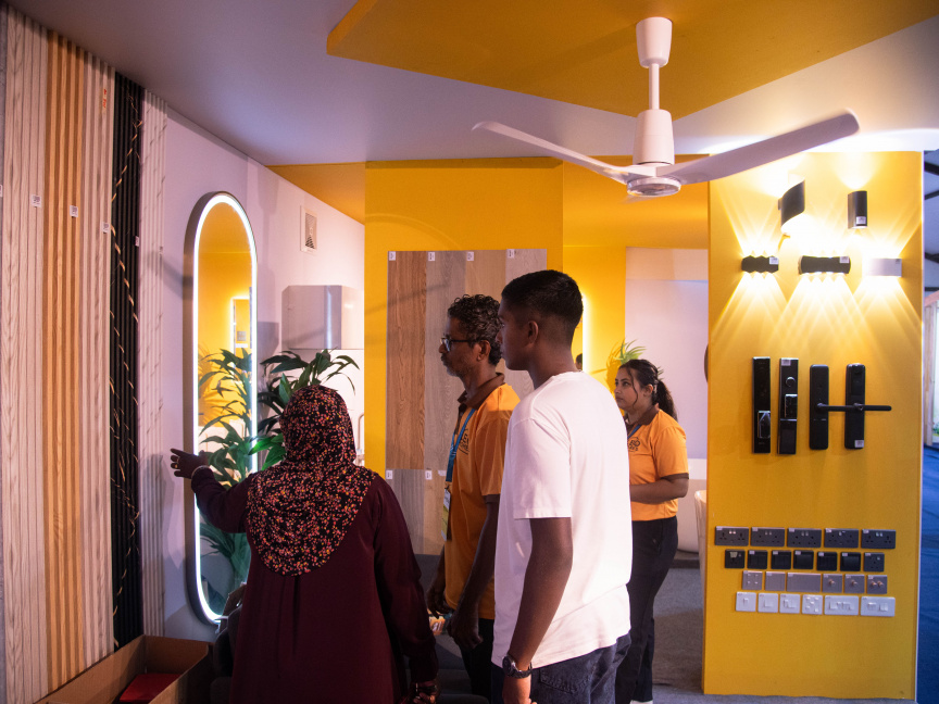 ބްރެއިން ކޮރަލް "ލިއޯ ހޯމްސް" އަށް ރީބްރޭންޑްކޮށް، ލިވިން އެކްސްޕޯގެ ކޯ ސްޕޮންސަރަކަށް