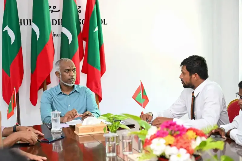 ކައުންސިލްތަކުގެ ބިންތައް އަތުލެވޭ ބިލު ބޭރު ކޮށްލާ ޕެޓިޝަނަށް، މަޖިލީހުގެ ތަޅުމުގައި ބަހުސްކުރަން މަޖުބޫރުވާ ވަރަށް ސޮއި ހަމަކޮށްފި!