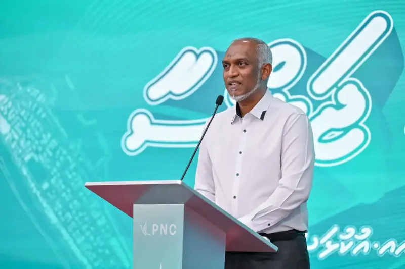 ރަސްމީ ދަތުރުގެ ތެރެއިން ޕީއެންސީގެ ޖަގަހަ ޖަލްސާ ބޭއްވީ އެއްދޮނުގައި ދެބުޅި ޖަހަން، އެ ޚަރަދު ކުރާނީ ޕާޓީން: ރައީސް މުއިއްޒު