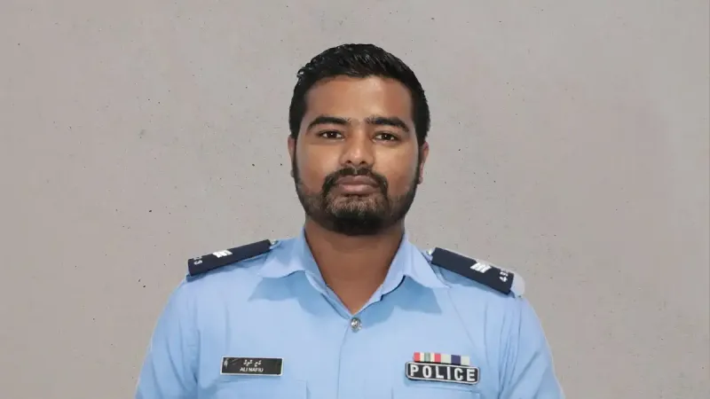 ގެއްލިފައިވާ ފުލުސް އޮފިސަރުގެ 7 އަހަރުގެ ދަރިފުޅު: ބައްޕަ އަންނަން މިހާ ލަސްވަނީ ކީއްވެ؟ ބައްޕަ ހޯދަން ބަޔަކު ގޮސްފިތަ؟