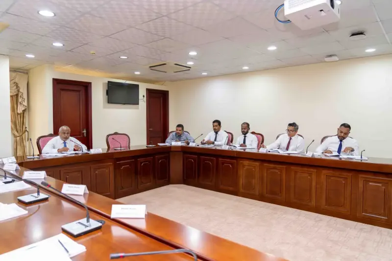 ކައުންސިލްތަކުގެ ބިންތައް އަތުލެވޭ ބިލުގެ މަސައްކަތް 5 ދުވަހުގެ ތެރޭގައި ކޮމިޓީ އިން ނިންމަނީ!