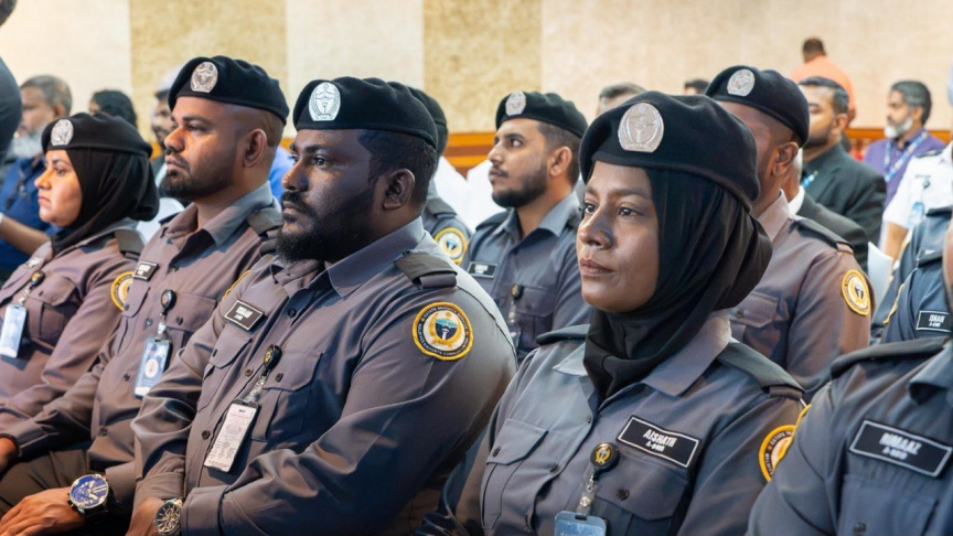 އެމްއޭސީއެލްގެ އޭވިއޭޝަން އިންސްޓިޓިއުޓު އިފްތިތާހުކޮށް، ފުރަތަމަ ދަސްވެނިންނަށް ސަނަދު ދީފި