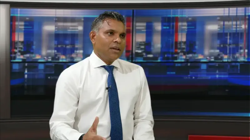 މިސަރުކާރުގައި މިހާތަނަށް ގިނަ އަދަދަކަށް ސީޕީންނާއި ވަޒީރުން ބަދަލުކޮށްފައިވޭ، މިކަމުން އެކަނިވެސް ބޮޑެތި މައްސަލަތަކެއް އުޅޭކަން ހާމަވޭ: ފައިސަލް