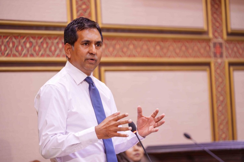 ސަޢީދުގެ އިތުބާރުނެތް މައްސަލައިގައި ޖަވާބުދާރީވާން ގަޑިއިރެއް ދޭން ފާސްކޮށްފި