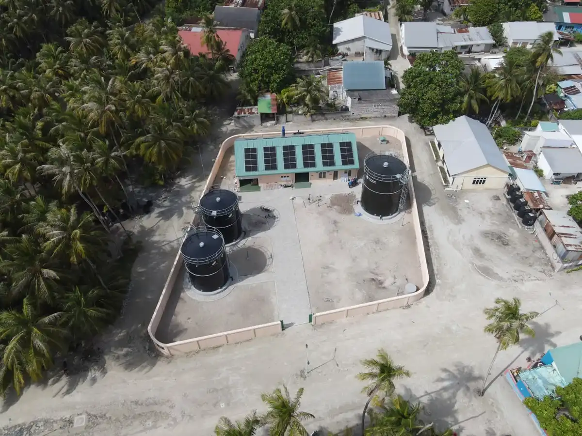 ކުރީގެ ރައީސް ސޯލިހުގެ ސަރުކާރުގައި، ނެއްލައިދޫގައި ކުރިއަށްގެންދިޔަ ފެނާއި ނަރުދަމާ ނިޒާމު ގާއިމުކުރުމުގެ މަޝްރޫއުގެ ދަށުން ގާއިމުކޮށްފައިވާ އާރުއޯ ޕްލާންޓް އިމާރާތް