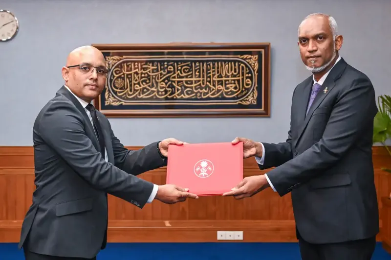 ސަރުކާރު ހިއްސާވާ ކުންފުނިތަކުގައި 40،000 އަށް ވުރެ ގިނަ މުވައްޒަފުން، މިނިސްޓަރު ވިދާޅުވީ ވަކިކުރަނީ ވަކި ކުލައަކަށް ބަލައިގެން ނޫން ކަމަށް