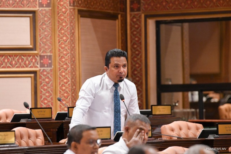 ބޭރުގެ ކޮންޓްރެކްޓަރުންނަށް ދޭ ފައިސާއިން ނަގާ ޓެކްސް %10 އިތުރުކުރަނީ
