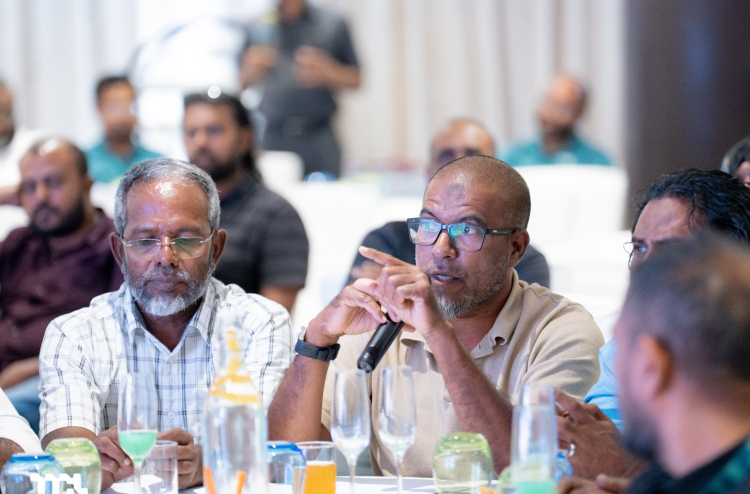 ޕޯޓު ތިލަފުއްޓަށް ބަދަލުކުރުމާ ގުޅޭ ގޮތުން އޭޖެންޓުންނާއި ޑްރައިވަރުންނާ އެކު މަޝްވަރާކޮށްފި