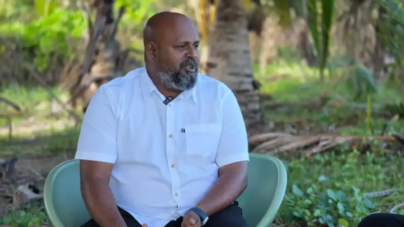 މި ސަރުކާރުން މިހާތަނަށް ނިންމި ކަމަށް ރައީސް މުއިއްޒު ވިދާޅުވެފައިވާ 590 މަޝްރޫއުތަކުގެ ތެރޭގައި ކުޑަހުވަދޫގެ އެއްވެސް މަޝްރޫއެއް ނުހިމެނޭ: ކައުންސިލްގެ ރައީސް