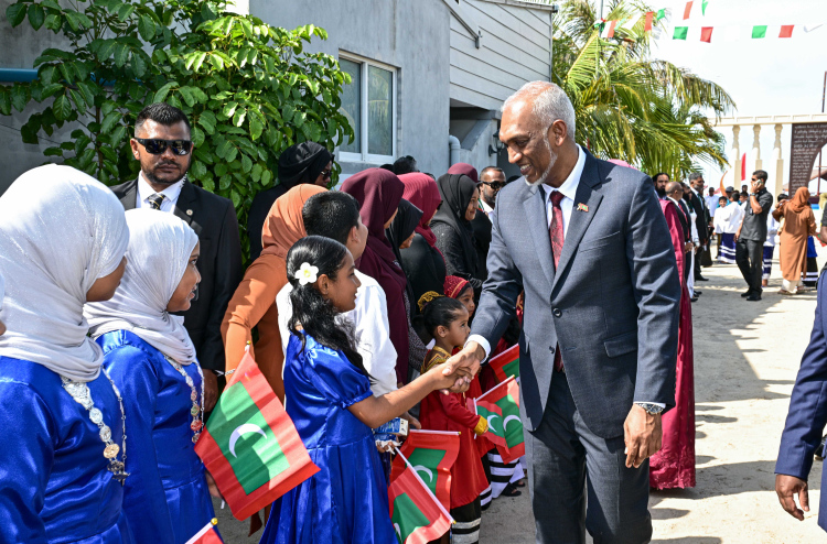 ގައުމީ ދުވަހުގެ އަޒުމަކަށް ހަދަންވީ ތަހުޒީބީ ސިފަތަކާއި އިހުތިރާމް އަށަގެންނެވުން: ރައީސް