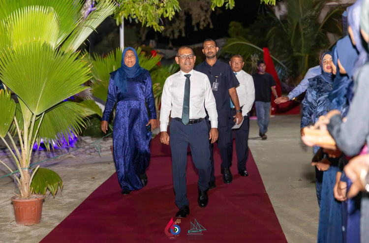 ނަޝީދު ވިދާޅުވީ ލާމަރުކަޒީ ގާނޫނަށް ގެންނަ އިސްލާހަކީ "ބަޣާވާތެއް" ފައްކާކުރުން ކަމަށް!