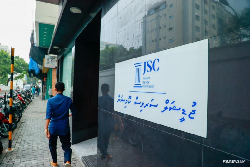 ގާޟީ އިޚްސާން ސަސްޕެންޑްކުރީ ޖިންސީ ފުރައްސާރައިގެ މައްސަލައެއްގައި