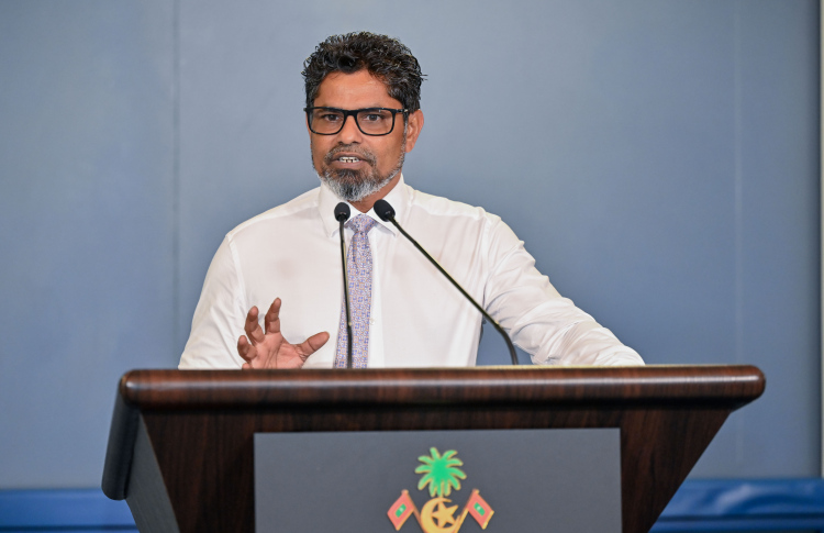 ލެގޫންސްގެ އިންތިހާބާ ގުޅިގެން ސްޕޯޓްސް ކޮމިޝަނަރު ތޮލާލްގެ މައްސަލައެއް ސްޕޯޓްސް ކައުންސިލަށް