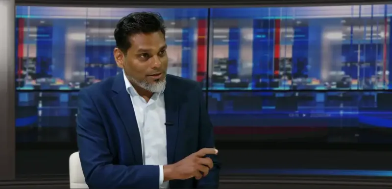 ކަޅު ބާޒާރުގައި ޑޮލަރުގެ އަގުތަކުގެ ވާހަކަ ދައްކާ މީހުން ޖޫރިމަނާކޮށް އަދަބު ދިނުމަކީ އެ މައްސަލައަށް އޮތް ހައްލެއް ނޫން: އަމްރު
