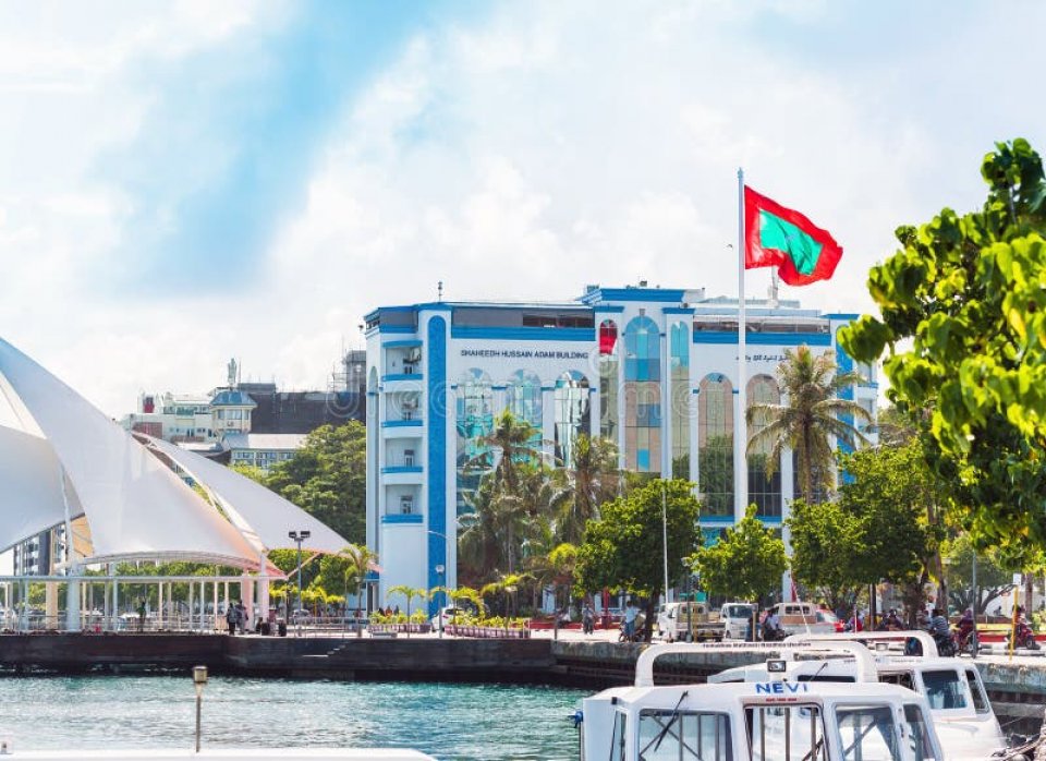 އެކްސިޑެންޓުވުމުން މަޑުނުކޮށް ފިލައިގެން ދިޔަ ދޯނި ހޯދައިފި
