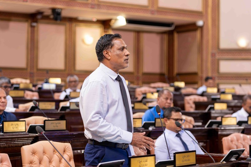 ރިސޯޓުތަކުން 40 ޕަސެންޓު ޑޮލަރު މާރުކުރަން އެންގީ، ދިރާސާކޮށްފައެއް ނޫން: ޝަމްހީދު