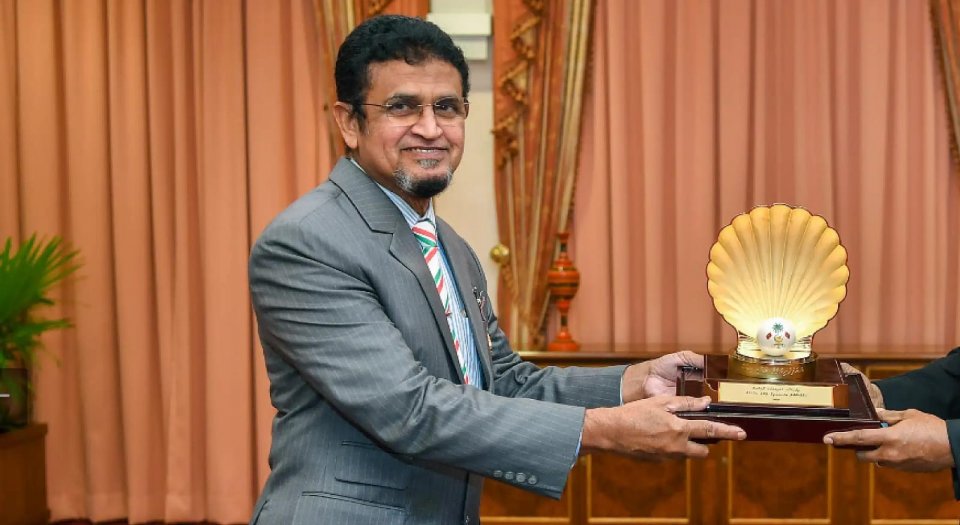 އިންފޮމޭޝަން ކޮމިޝަނަރުގެ މަގާމަށް ޢަބްދުލްޢަޒީޒް އައްޔަންކުރަން މަޖިލީހުން ރުހުން ދީފި