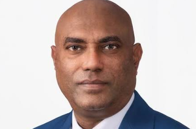 ވިޒިޓް މޯލްޑިވްސްގެ އާ އެމްޑީއަކަށް ޔާސިރު