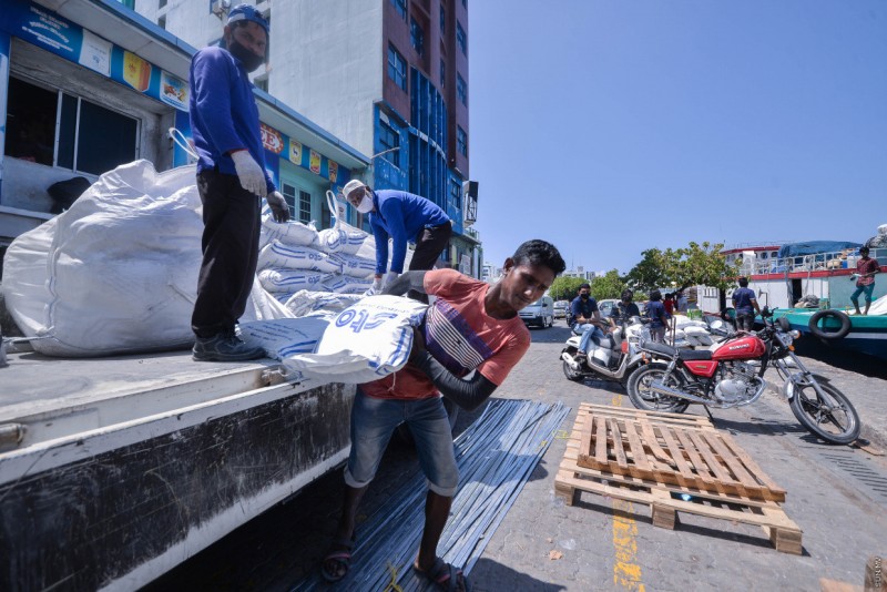ޒަރޫރީ މުދާ އެތެރެކުރާ ފަރާތްތަކަށް ޑޮލަރު ފޯރުކޮށްދިނުމަށް ވެރިފިކޭޝަން ނިޒާމެއް ހަދަނީ