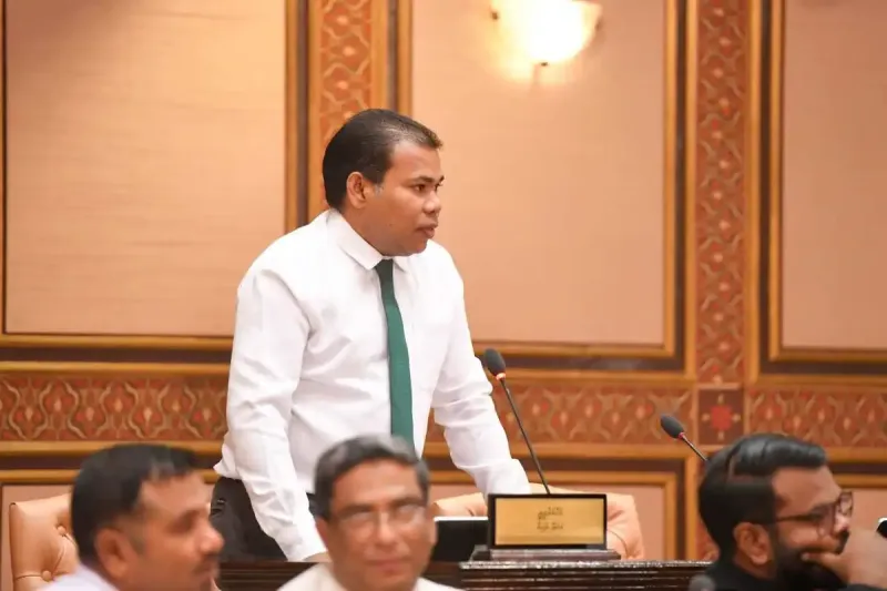 ސަވާހިލި އައްޑޫ އިން ވަކިކޮށް، އެ ސިޓީގެ ރައްޔިތުން ޓޫރިޒަމަށް އަލިކުރި އުއްމީދުގެ ހުޅުކޮޅު މި ސަރުކާރުން ނިއްވާލައިފި: މެންބަރު ދީދީ
