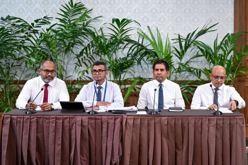 ޑޮލަރުން މުސާރަ ދިނުން ހުއްޓުވައި، ހުރިހާ މުއާމަލާތެއް ރުފިޔާއިން ކުރާ ގޮތަށް 2030ވަނަ އަހަރާ ހަމައަށް ބަދަލުކުރަނީ