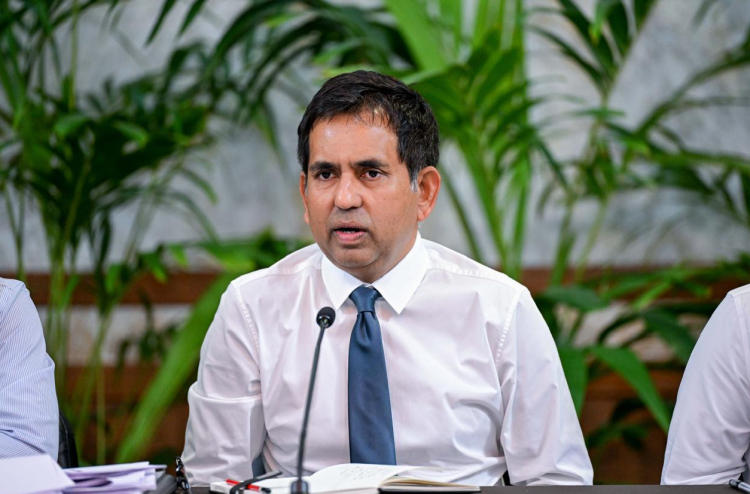 ވިޔަފާރި ބަނދަރު ބޭރު ބަޔަކަށް ދިން ކަމަށް ޔާމީން ވިދާޅުވުމުން ސައީދު ރައްދު ދެއްވައިފި