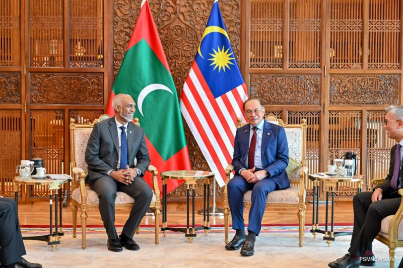ރައީސުލްޖުމްހޫރިއްޔާގެ ދަޢުވަތަކަށް މެލޭޝިއާގެ ބޮޑުވަޒީރު ރާއްޖެއަށް