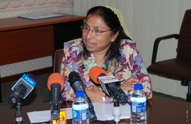 އެންސިސްއިން ކުރީގެ ވަޒީރަކަށް ލައްކައެއްހާ ޑޮލަރު ދައްކަން ހުކުމެއް